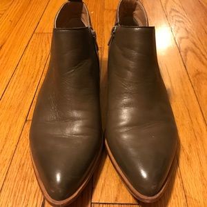 Corsi Como 8.5 beige zip booties